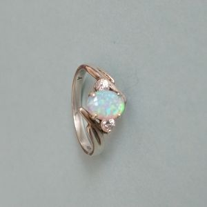 Beautiful many colored opal ring w white sapphires